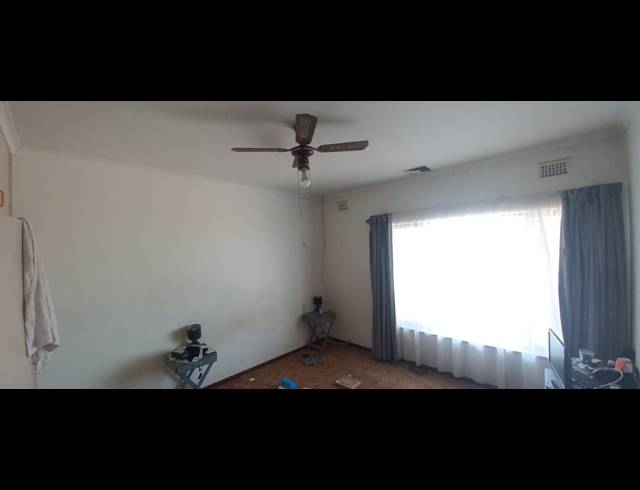 3 BEDROOM FREEHOLD FOR SALE IN GLENMORE